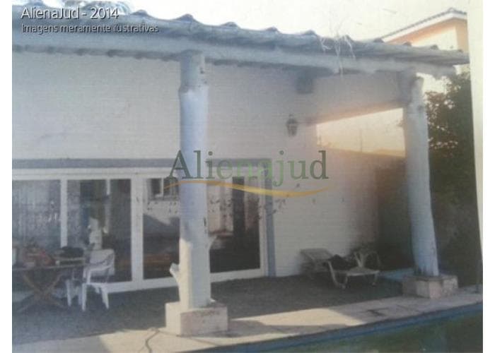Foto 1 de 6: Casa em leilão em Guarujá - SP — 1ª VC Guarujá - 25% Casa 25% Casa na Enseada Guarujá