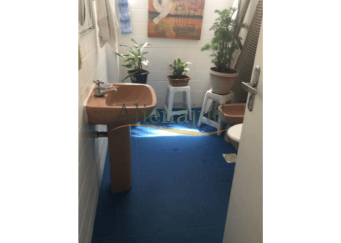 Foto 1 de 9: Apartamento em leilão em Santos - SP — DIREITOS - Apart. c/ 3 dorms. e área útil de 135,223m² situado na Av. Vicente de Carvalho em Santos/SP DIREITOS - Apart. c/ 3 dorms. e área útil de 135,223m² situado na Av. Vicente de Carvalho em Santos/SP