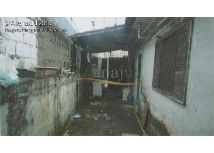 Foto 1 de 9: Casa em leilão em Praia Grande - SP — Casa c/ 250m² - Balnéario Mirim - Praia Grande/SP Casa c/ 250m² - Balnéario Mirim - Praia Grande/SP