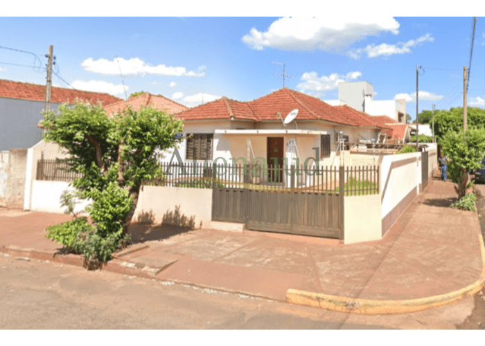Comercial em leilão em Cândido Mota - SP — Um prédio c/ benfeitorias e 259m² - Centro - Cândido Mota/SP 664º LEILÃO JUDICIAL TRT2 ENCERRA 15/07/25 A PARTIR 10H