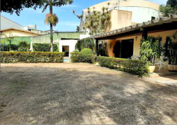 Foto 14 de 22: Terreno em leilão em Cotia - SP — Lote 01 - Rua Capri, 454