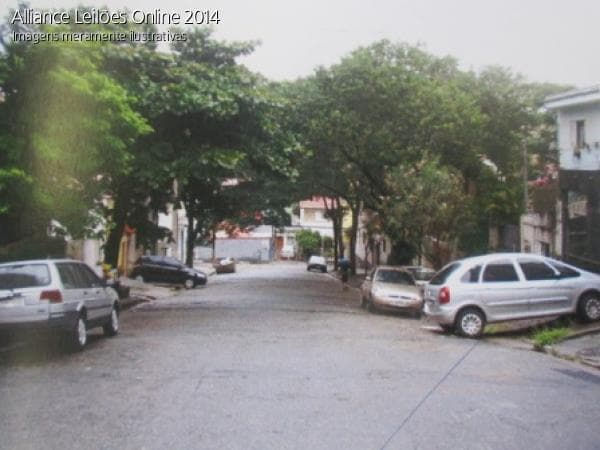 Casa em leilão em São Paulo - SP — Lote 01 - Casa - Perdizes