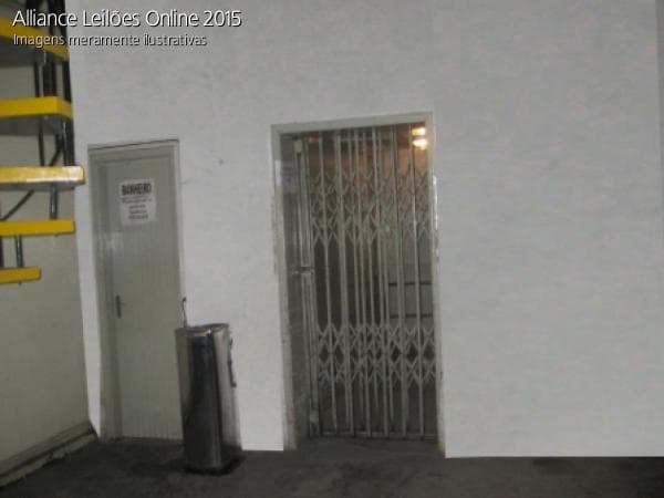 Foto 3 de 9: Comercial em leilão em São Paulo - SP — Lote 01 - Rua Vinte e Um de Abril, 300
