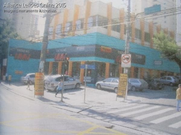 Foto 2 de 10: Comercial em leilão em São Paulo - SP — Lote 01 - Av. Adolfo Pinheiro, 674