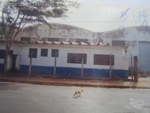 Foto 1 de 10: Terreno em leilão em Araçatuba - SP — Lote 01 - Rua Professor Rubens R. Fontão, 850