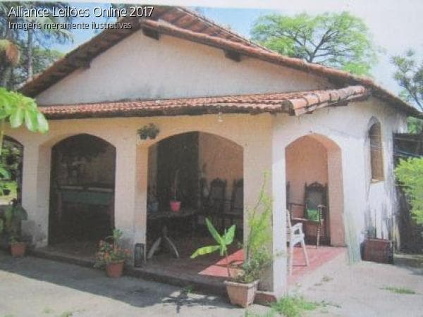 Casa em leilão em Osasco - SP — Lote 001 - Rua Aquiles Belline, 164/165