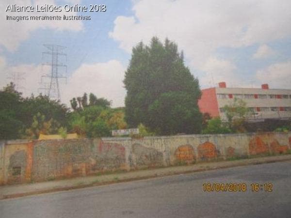Foto 3 de 25: Terreno em leilão em São Paulo - SP — Lote 01 - Rua Gal. Lauro C. de Farias, 200