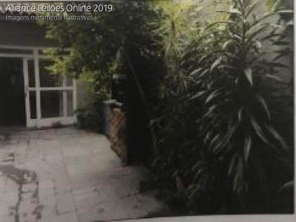 Foto 6 de 8: Comercial em leilão em São Paulo - SP — Lote 01 - Rua Pariquera - Açú, 39