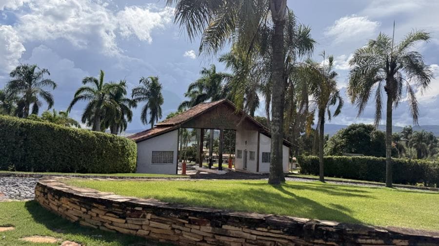 Foto 1 de 4: Terreno em leilão em Capitólio - MG — Área de 1.113,27 m² | Área 03 | Brisas do Lago | Capitólio/MG Prefeitura de Capitólio - Terrenos