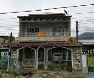 Casa em leilão em Mangaratiba - RJ — Casa no Jardim Muriqui (Mangaratiba), situada na Rua Santana, nº471