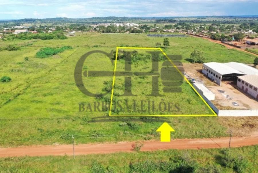 Foto 1 de 6: Terreno em leilão em Juína - MT, bairro Setor Industrial — LOTE URBANO COM 6.677m² - R. FLORIANÓPOLIS LOTES URBANOS EM JUÍNA/MT