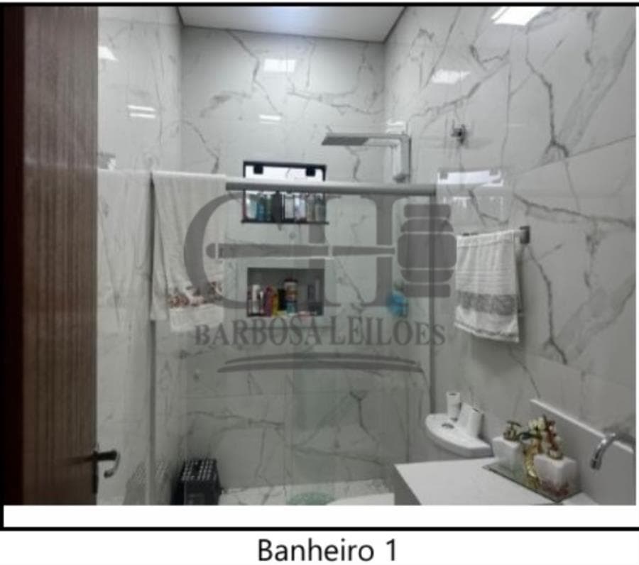 Foto 10 de 13: Casa em leilão em Diamantino - MT, bairro Novo Diamantino — IMÓVEL RESIDENCIAL (DIAMANTINO) - 250m² LEILÃO CONDICIONAL - SICREDI