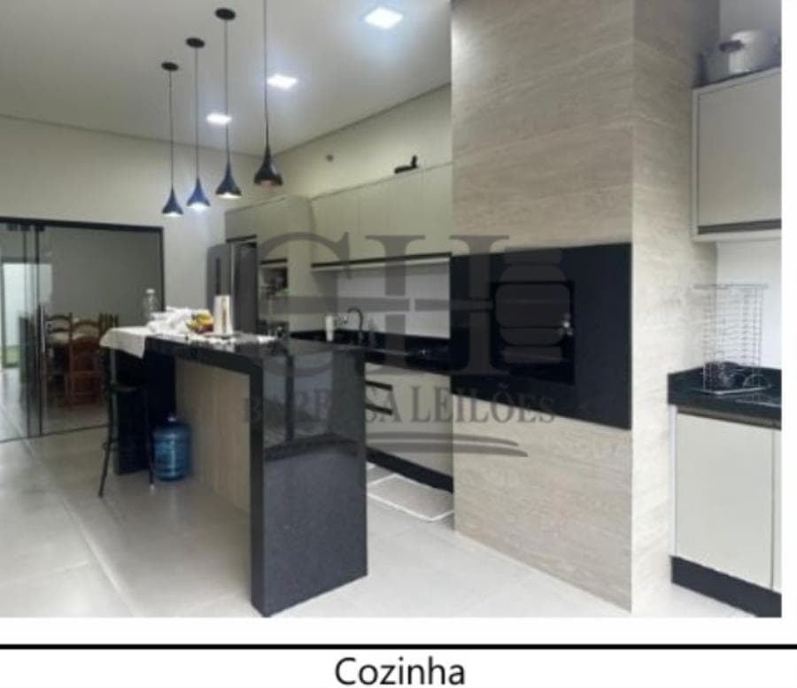 Foto 8 de 13: Casa em leilão em Diamantino - MT, bairro Novo Diamantino — IMÓVEL RESIDENCIAL (DIAMANTINO) - 250m² LEILÃO CONDICIONAL - SICREDI