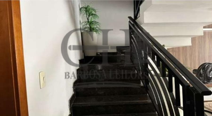 Foto 6 de 6: Casa em leilão em Várzea Grande - MT, bairro Centro-norte — IMÓVEL RESIDENCIAL (SOBRADO - 179m²) - VÁRZEA GRANDE IMÓVEL RESIDENCIAL (SOBRADO - 179m²) - VÁRZEA GRANDE/MT