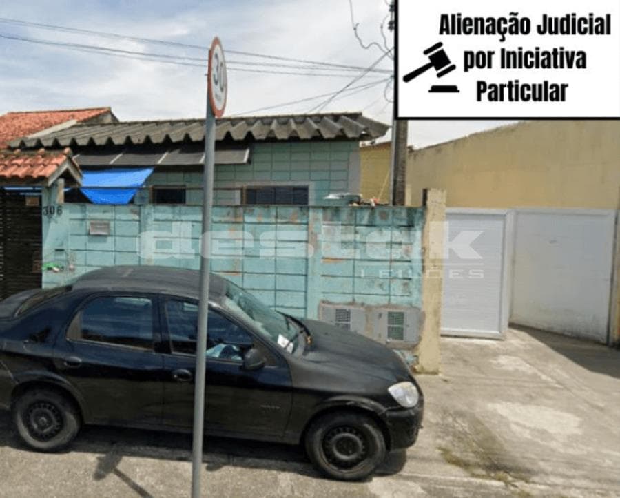 Foto 1 de 2: Casa em leilão em São Sebastião - SP, bairro Canto do Mar — Imóvel com 03 Casas em São Sebastião/SP 01 Terreno e 03 Ônibus