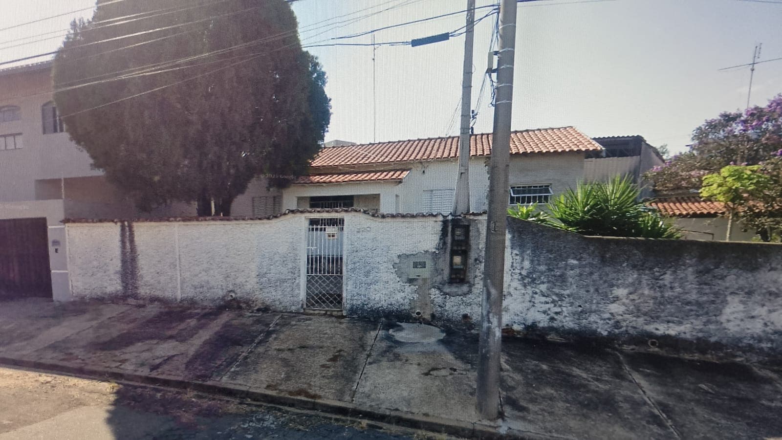 Foto 1 de 2: Casa em leilão em Campinas - SP — HASTA PÚBLICA Nº 2/2025 DO TRT15 DE JUNDIAÍ