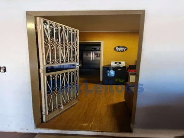 Foto 4 de 6: Casa em leilão em Taguatinga - DF, bairro Qnd 04 — CASA NA QND 04 - TAGUATINGA/DF