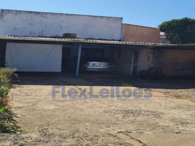 Foto 2 de 6: Casa em leilão em Taguatinga - DF, bairro Qnd 04 — CASA NA QND 04 - TAGUATINGA/DF