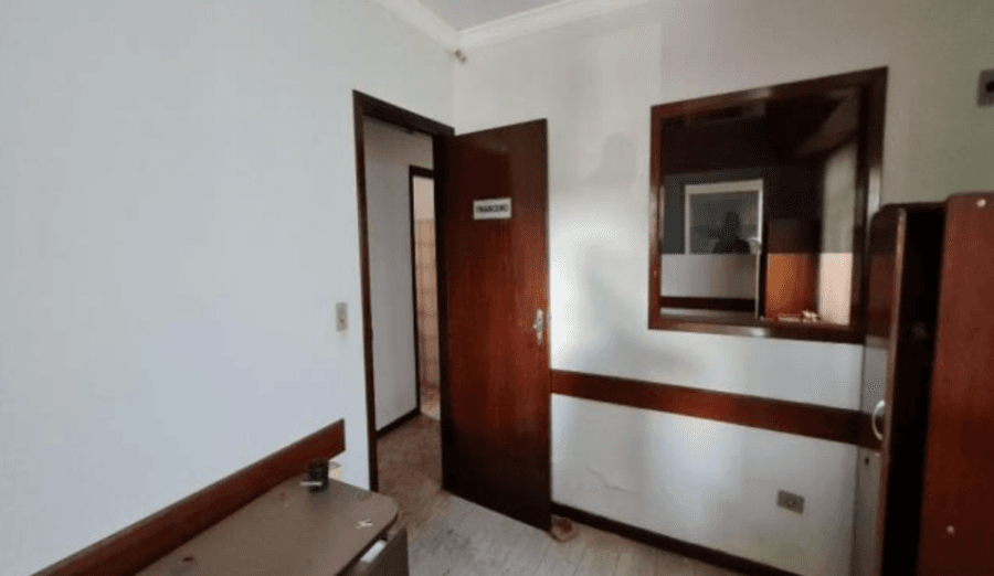 Foto 9 de 28: Comercial em leilão em Jacarezinho - PR — Jacarezinho/PR – Centro – Prédio Comercial com 131m² Leilão Banco Inter