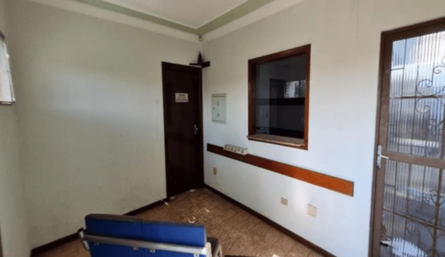 Foto 13 de 28: Comercial em leilão em Jacarezinho - PR — Jacarezinho/PR – Centro – Prédio Comercial com 131m² Leilão Banco Inter