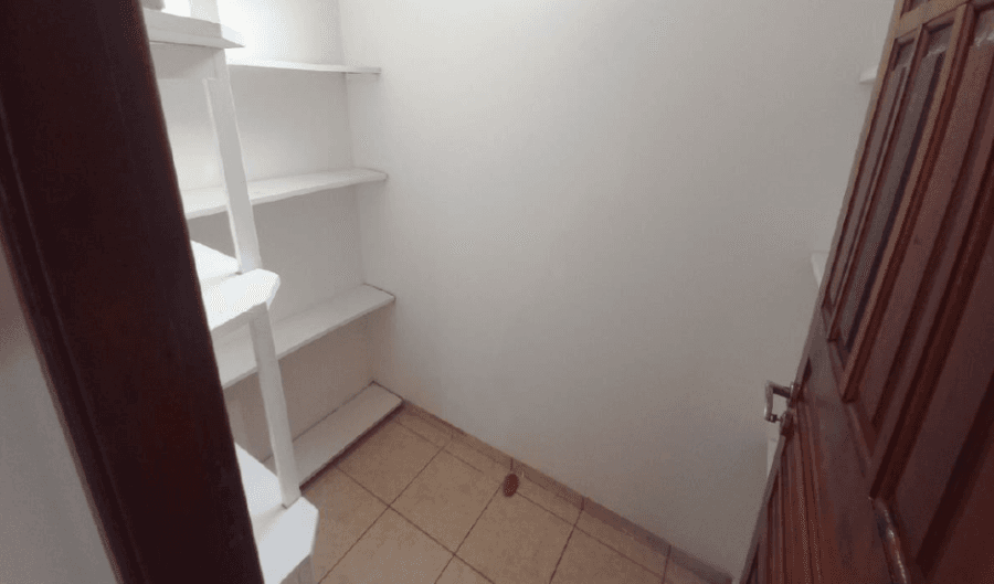 Foto 8 de 21: Casa em leilão em Rondonópolis - MT — Rondonópolis/MT - Jardim Urupes - Casa com 207m² Leilão Banco Inter