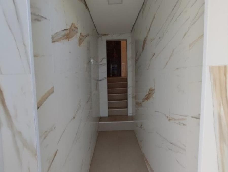 Foto 14 de 41: Casa em leilão em Itajaí - SC, bairro Santa Regina — Itajaí/SC – Espinheiros – Casa com 382m² Leilão Banco Inter