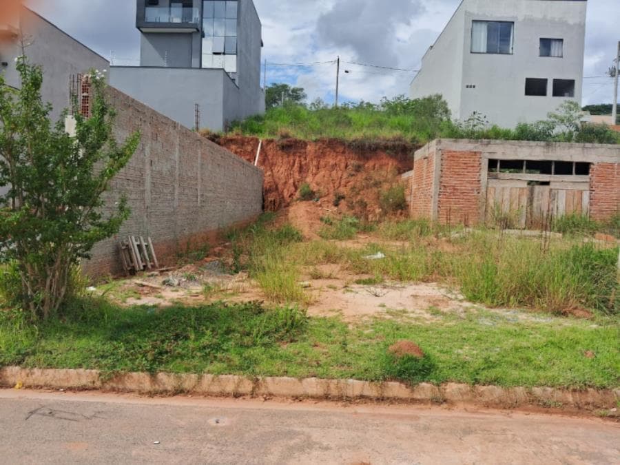 Foto 1 de 2: Terreno em leilão em Itapetininga - SP — Itapetininga/SP - Residencial Flor de Lis - Terreno com área de 150 m² Leilão EMCCAMP