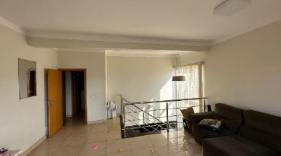 Foto 7 de 50: Casa em leilão em Uberaba - MG, bairro Santa Maria — Uberaba/MG – Vila Santa Maria – Casa  Resid. com 335m² Leilão Sicoob