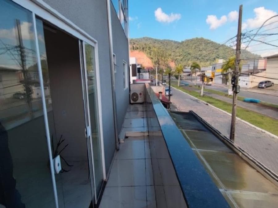 Foto 9 de 41: Casa em leilão em Itajaí - SC, bairro Santa Regina — Itajaí/SC – Espinheiros – Casa com 382m² Leilão Banco Inter