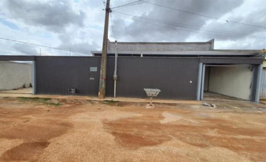 Foto 1 de 14: Casa em leilão em Águas Lindas De Goiás - GO, bairro Chácaras Coimbra — Águas Lindas de Goiás/GO - Chácaras Coimbra - Casa com 113m² Leilão Banco Inter