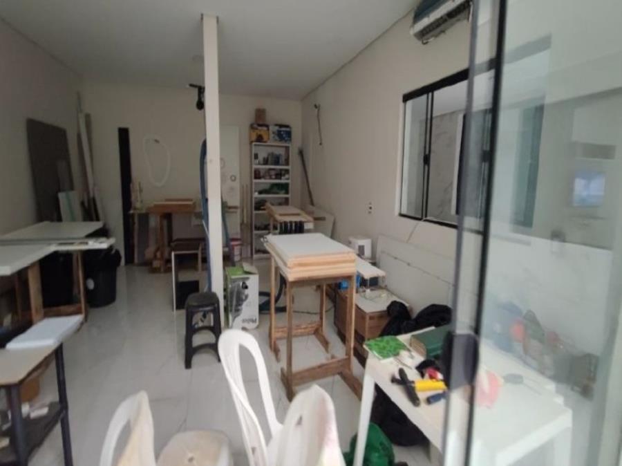 Foto 36 de 41: Casa em leilão em Itajaí - SC, bairro Santa Regina — Itajaí/SC – Espinheiros – Casa com 382m² Leilão Banco Inter