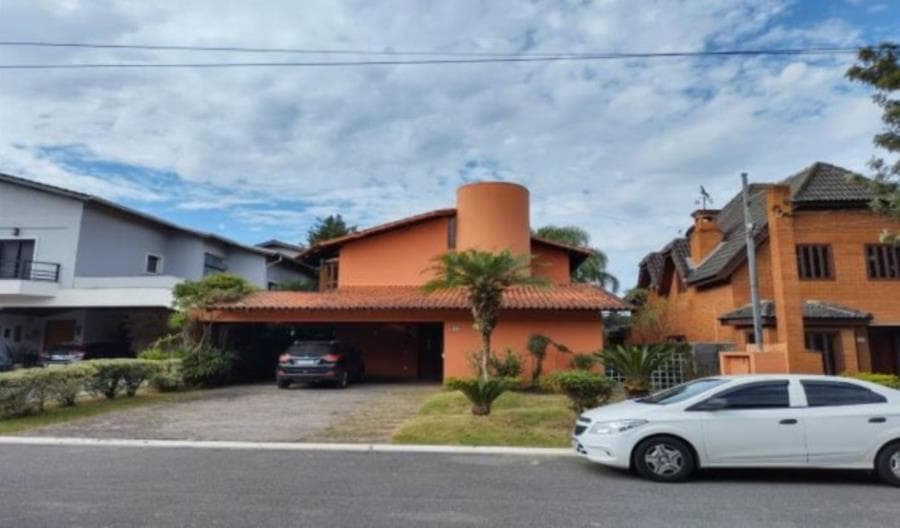 Foto 1 de 25: Casa em leilão em Santana De Parnaíba - SP, bairro Morada dos Pinheiros — Santana de Parnaíba/SP - Mor. dos Pinheiros - Casa com 235m² Leilão Banco Inter
