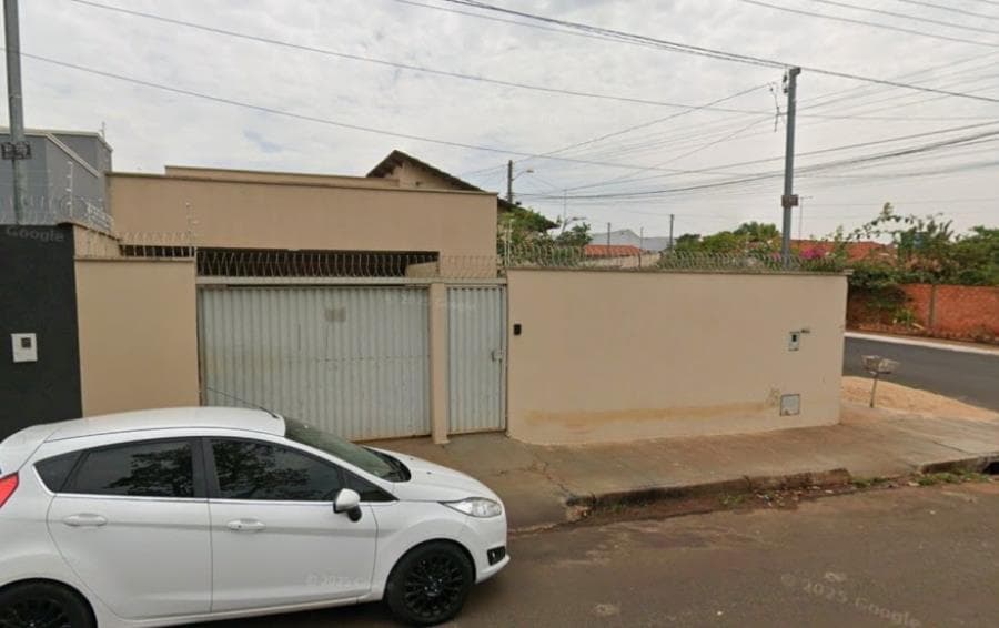 Foto 1 de 30: Casa em leilão em Jataí - GO, bairro Dom Abel — Jataí/GO - Dom Abel - Casa com 61m² Leilão Banco Inter
