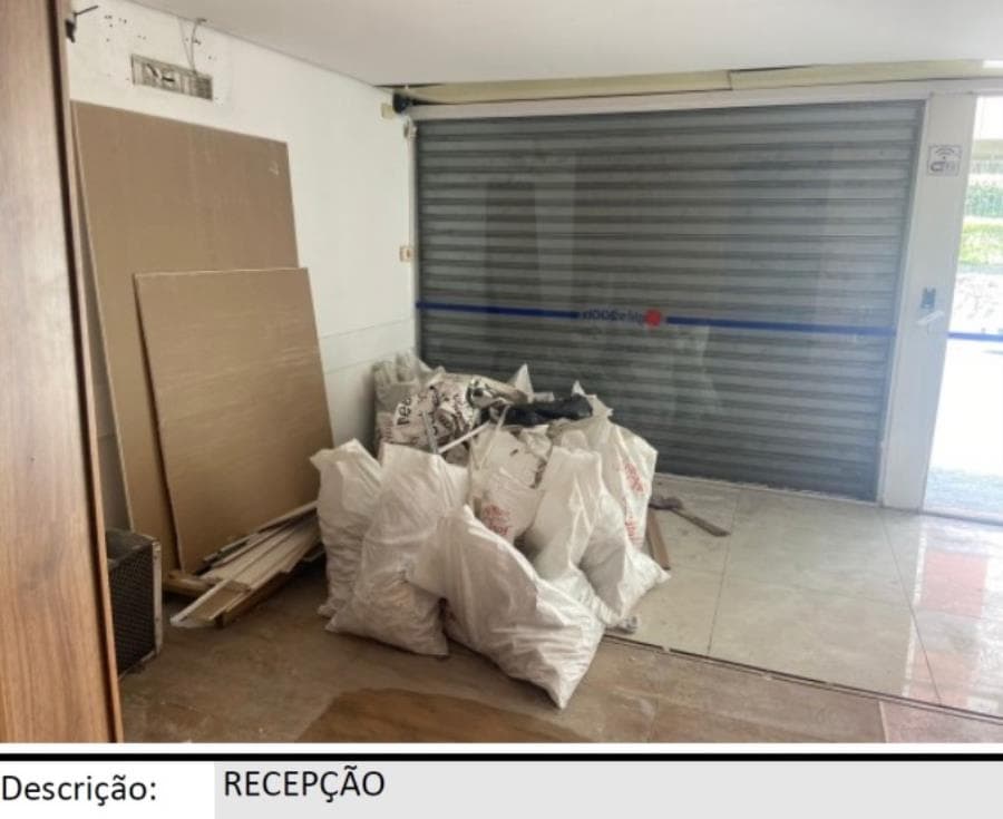 Foto 3 de 22: Casa em leilão em Taboão Da Serra - SP, bairro Parque Santos Dumont — Taboão da Serra/SP - Parque Santos Dumont - Prédio comercial com 300m² Leilão Banco Inter