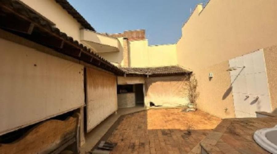 Foto 41 de 50: Casa em leilão em Uberaba - MG, bairro Santa Maria — Uberaba/MG – Vila Santa Maria – Casa  Resid. com 335m² Leilão Sicoob