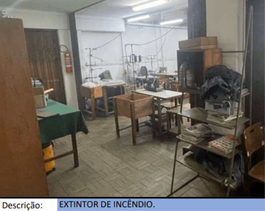 Foto 31 de 34: Comercial em leilão em Belo Horizonte - MG — Belo Horizonte/MG - Nova Floresta - Prédio comercial Particular
