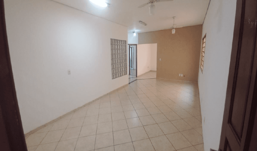 Foto 6 de 21: Casa em leilão em Rondonópolis - MT — Rondonópolis/MT - Jardim Urupes - Casa com 207m² Leilão Banco Inter