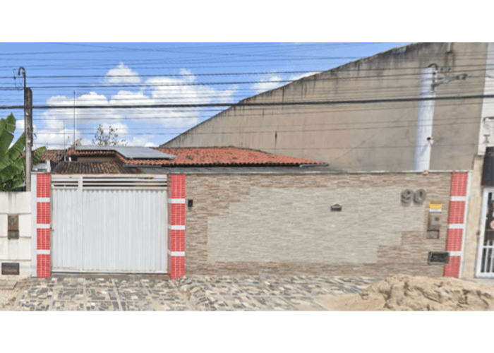 Casa em leilão em Feira De Santana - BA — Feira de Santana/BA – Conceição – Casa com 148m² Leilão Banco Inter