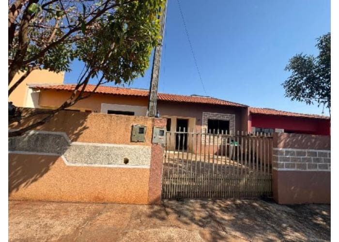 Casa em leilão em Florestopolis - PR — FLORESTOPOLIS/PR - CENTRO - Casa com 56m² Leilão Caixa Econômica