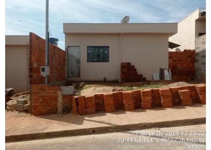 Casa em leilão em Passos - MG — Passos/MG - CALIFORNIA - Casa com 54m² Leilão Caixa Econômica