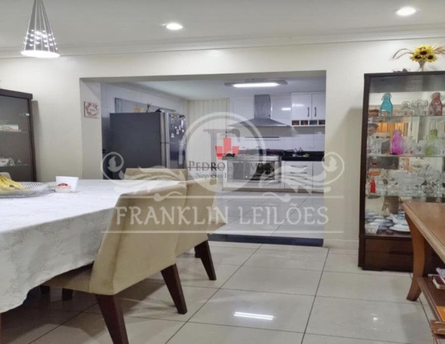 Foto 4 de 13: Casa em leilão em São Paulo - SP, bairro Vila Granada — Sobrado 118,00m² - 3 dormitórios e 2 vagas -Vila Granada Sobrado 118,00m² - 3 dormitórios e 2 vagas -Vila Granada