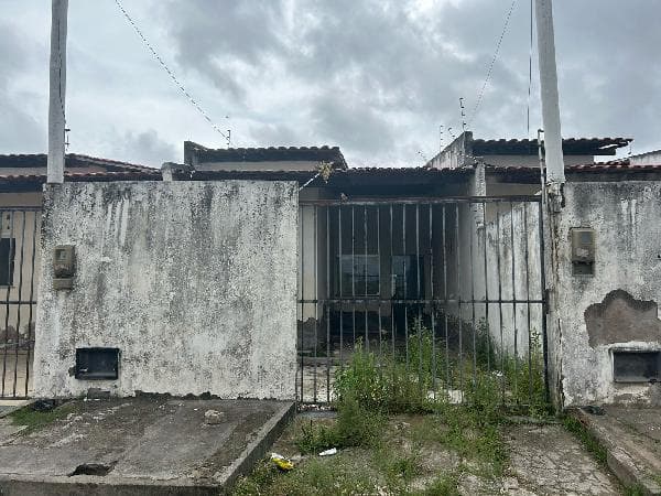 Casa em leilão em Feira De Santana - BA — LEILÃO CAIXA Nº 0036-0225