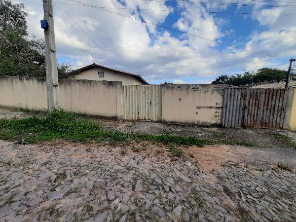 Casa em leilão em Esmeraldas - MG — LEILÃO CAIXA Nº 0036-0225