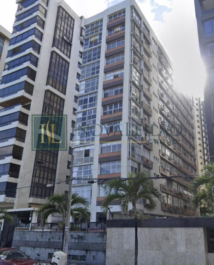 Foto 2 de 3: Apartamento em leilão em Recife - PE, bairro Boa Viagem — Aptº 12 c/ 118,00m², 03qtos c/dep., na Av .Boa Viagem Imóvel c/ 118,00m², na Av. Boa Viagem