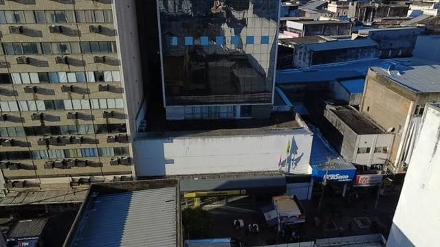 Foto 14 de 15: Comercial em leilão em Maceió - AL, bairro Centro — ID73170 MACEIÓ (AL) Descrição legal: Imóvel Urbano: Prédio Comercial situado Rua do Livramento, 120, Centro, Maceió AL. Melhor descrito na Transcrição 36.722 do 1° CRI de Maceió AL. a) Do imóvel adqui