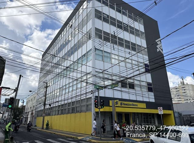 Foto 2 de 3: Comercial em leilão em Franca - SP, bairro Centro — ID74179 FRANCA (SP)