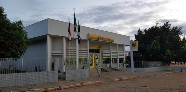 Foto 3 de 3: Comercial em leilão em Presidente Dutra - BA, bairro Centro — ID74900 PRESIDENTE DUTRA (BA)