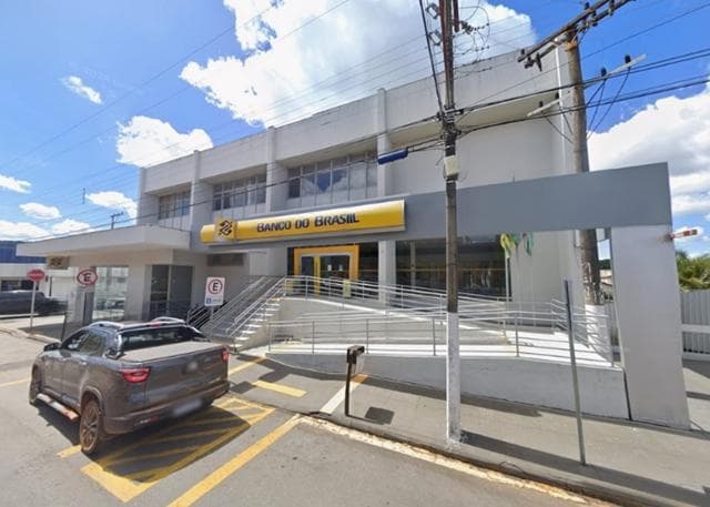 Foto 2 de 2: Comercial em leilão em Morrinhos - GO, bairro Centro — ID74544 MORRINHOS (GO)