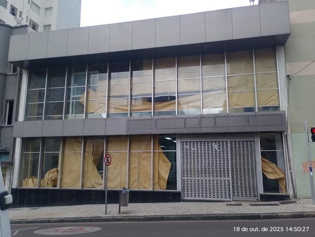 Foto 9 de 9: Comercial em leilão em Curitiba - PR, bairro Centro — ID77639 CURITIBA (PR) - Praça Tiradentes