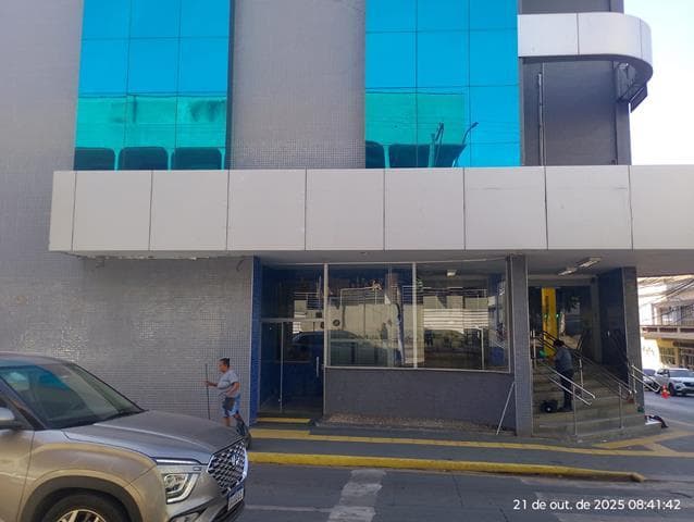Foto 2 de 15: Comercial em leilão em Cuiabá - MT, bairro Centro — ID74176 CUIABÁ (MT)